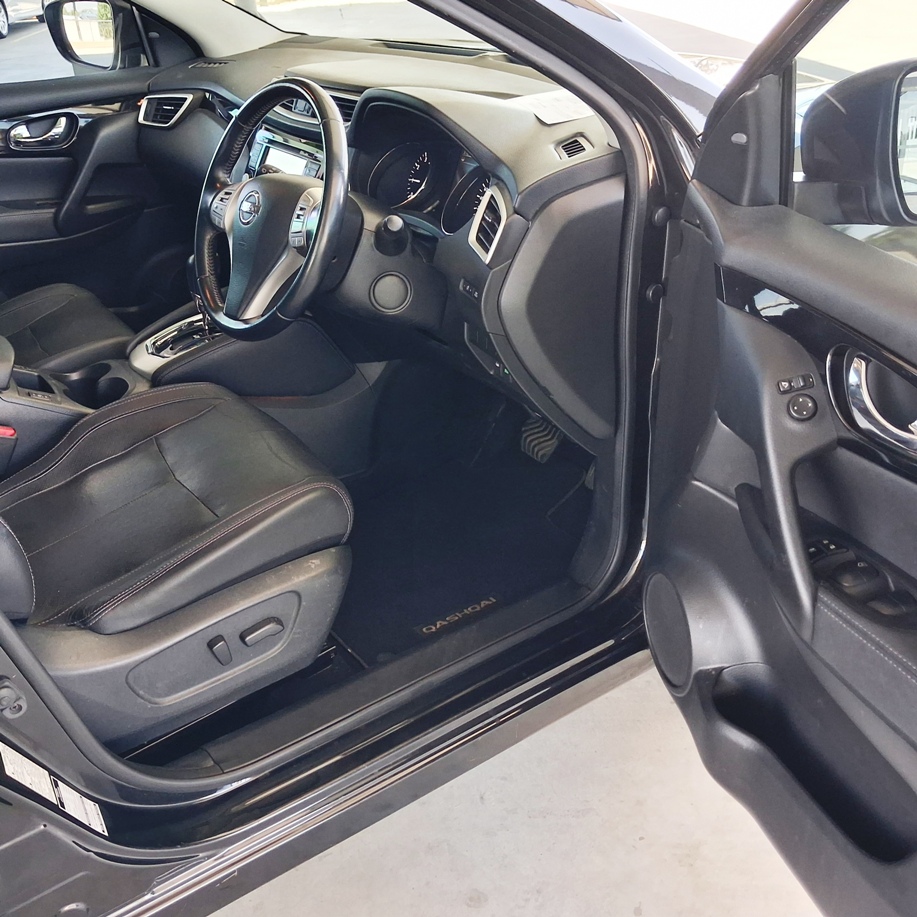 
								2014 Nissan Qashqai Ti full									