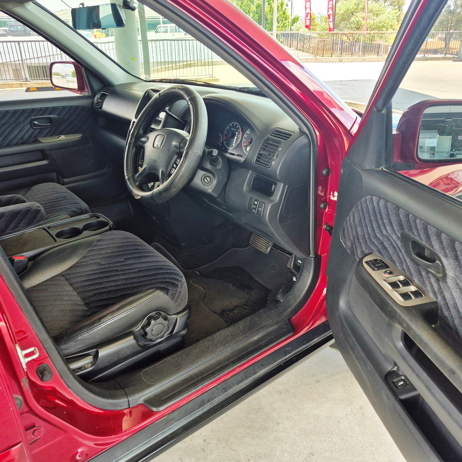 
								2002 Honda CR-V full									
