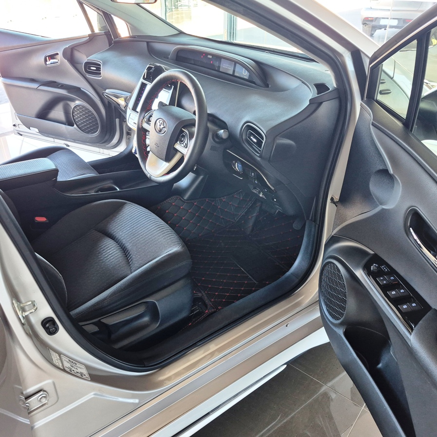 
								2016 Toyota Prius HYBRID full									