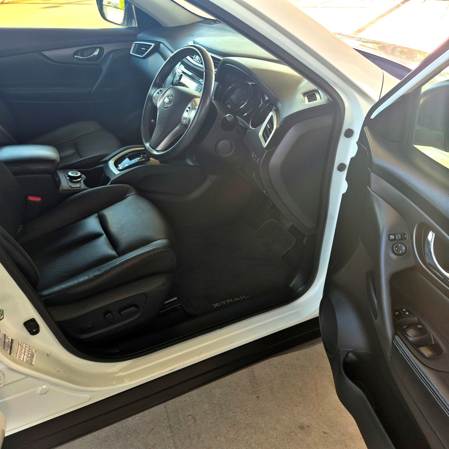 
								2017 Nissan X-Trail ST-L full									