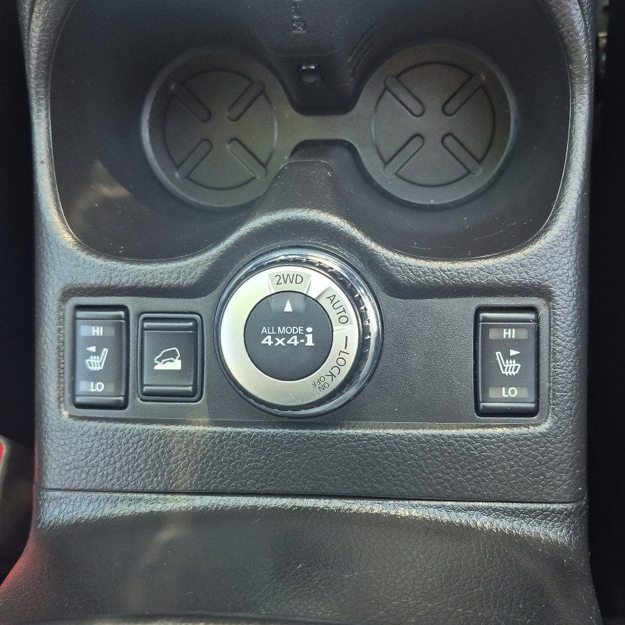 
								2017 Nissan X-Trail ST-L full									