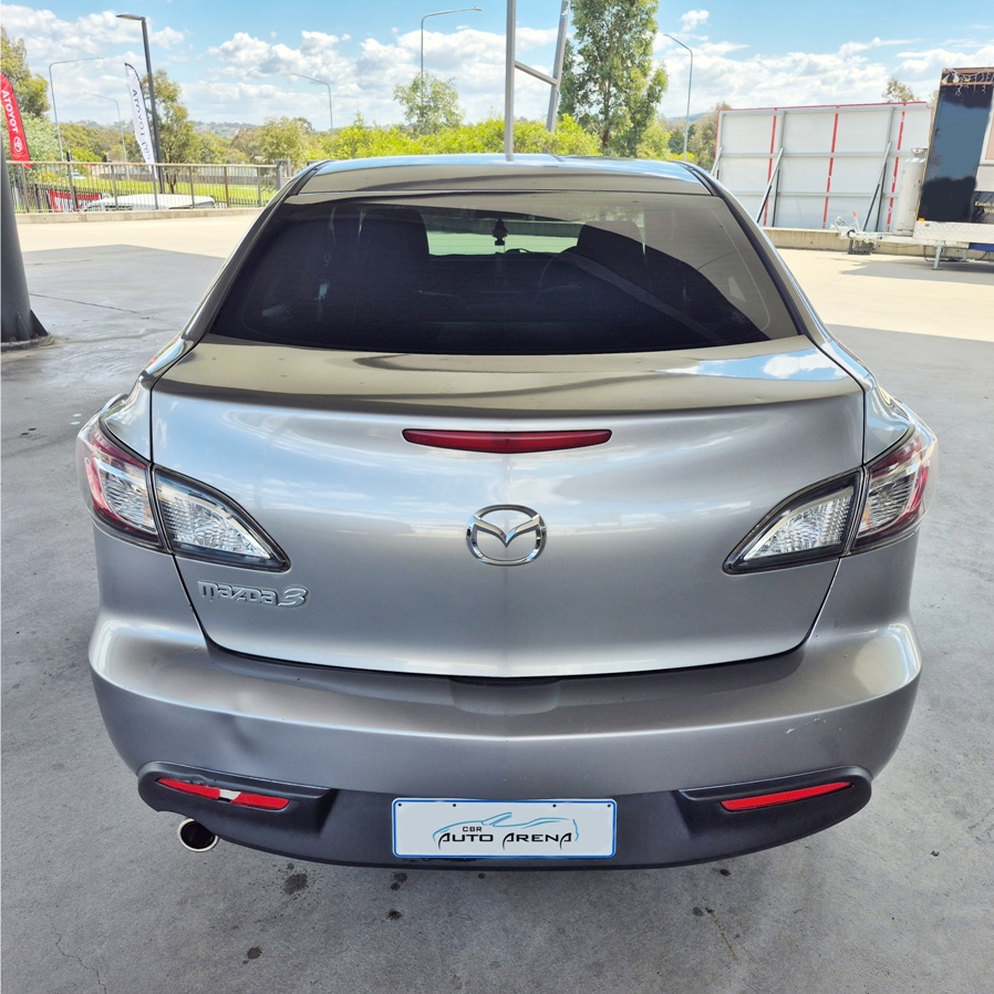 
								2009 Mazda 3 full									
