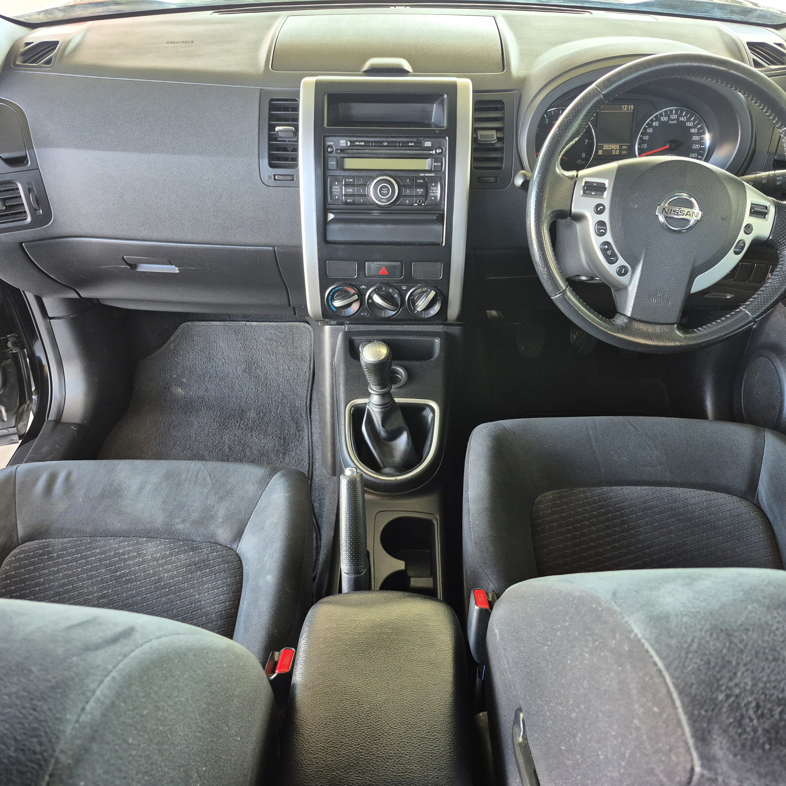 
								2011 Nissan X-Trail Manual – 21 full									