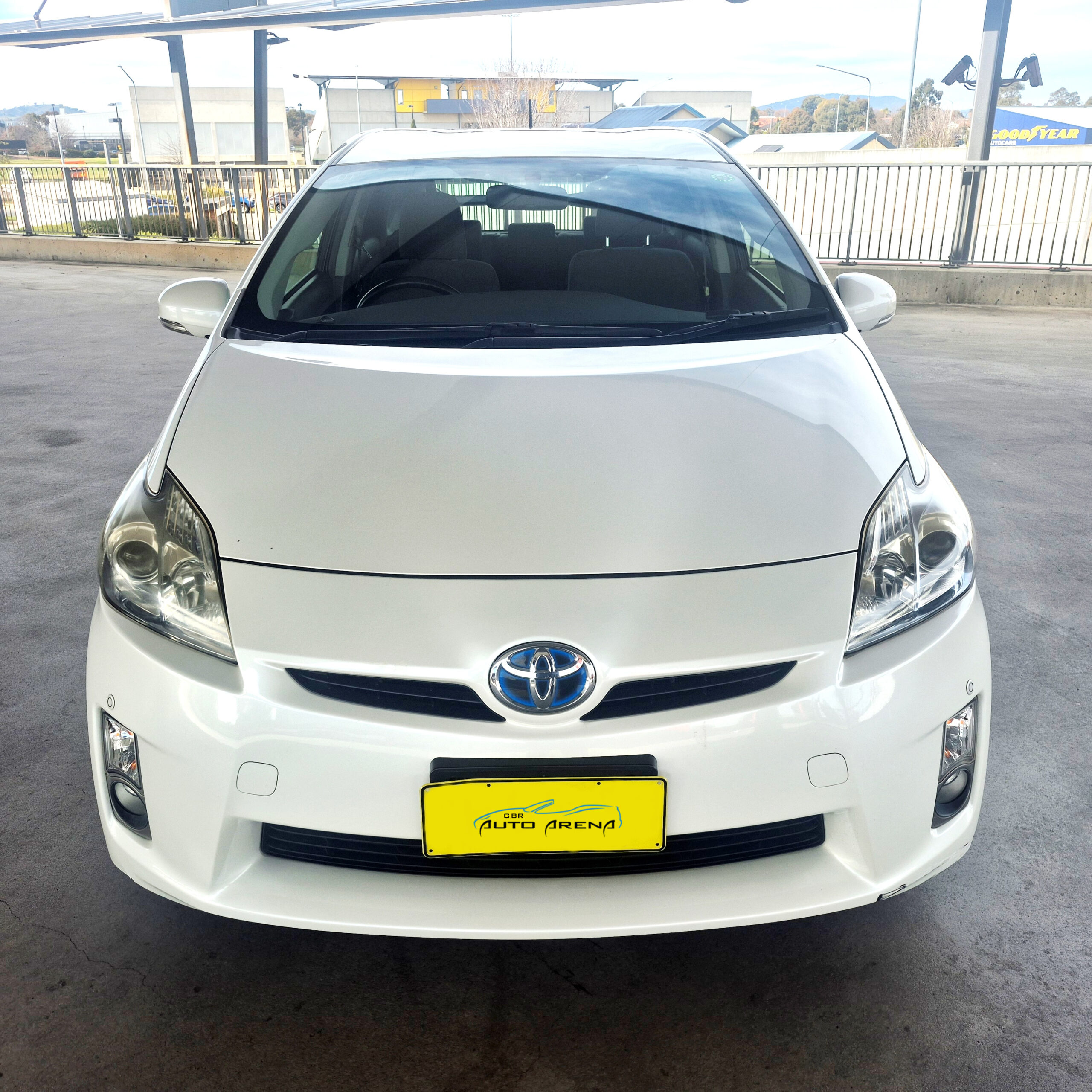 
								2010 Toyota Prius HYBRID – 42 C full									
