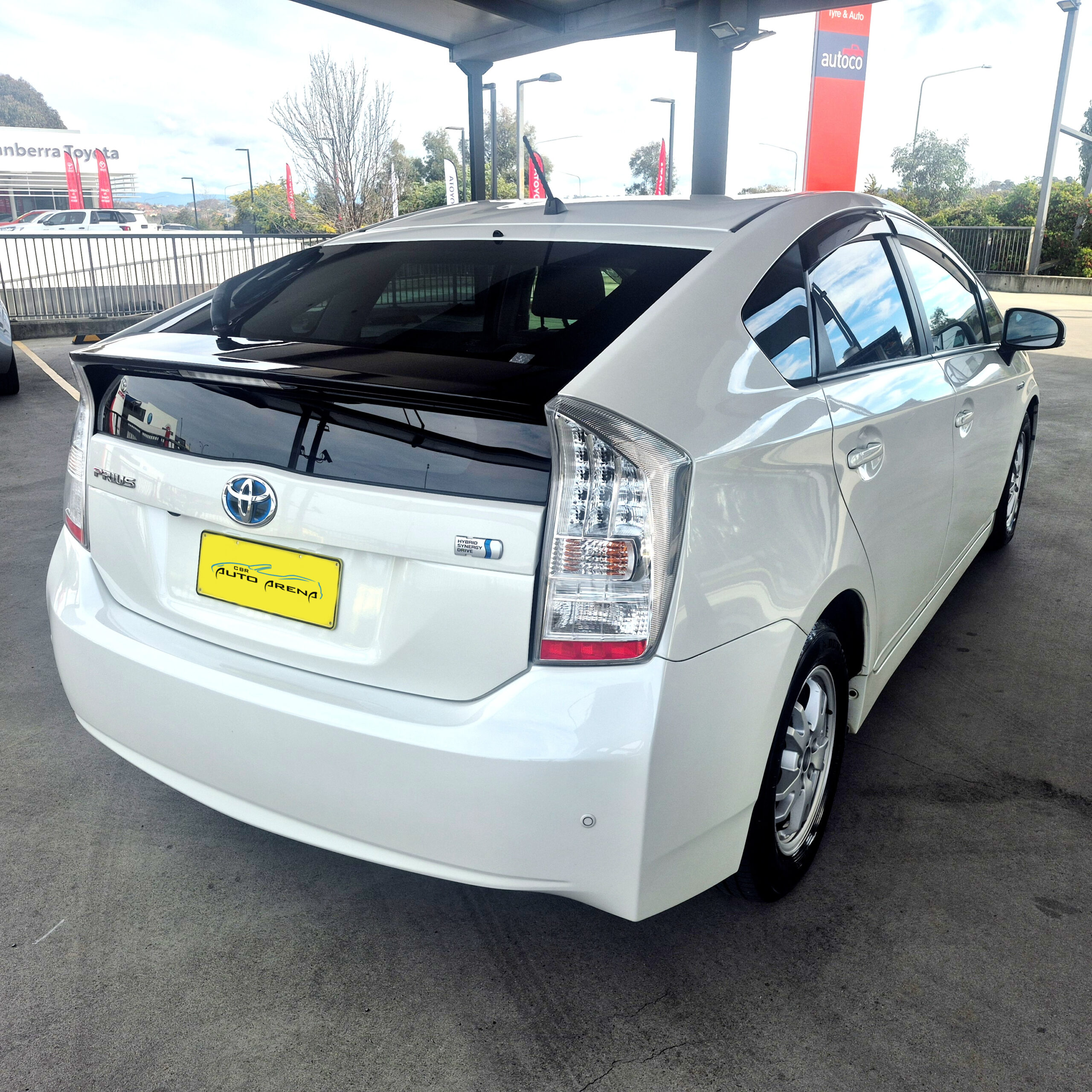 
								2010 Toyota Prius HYBRID – 42 C full									