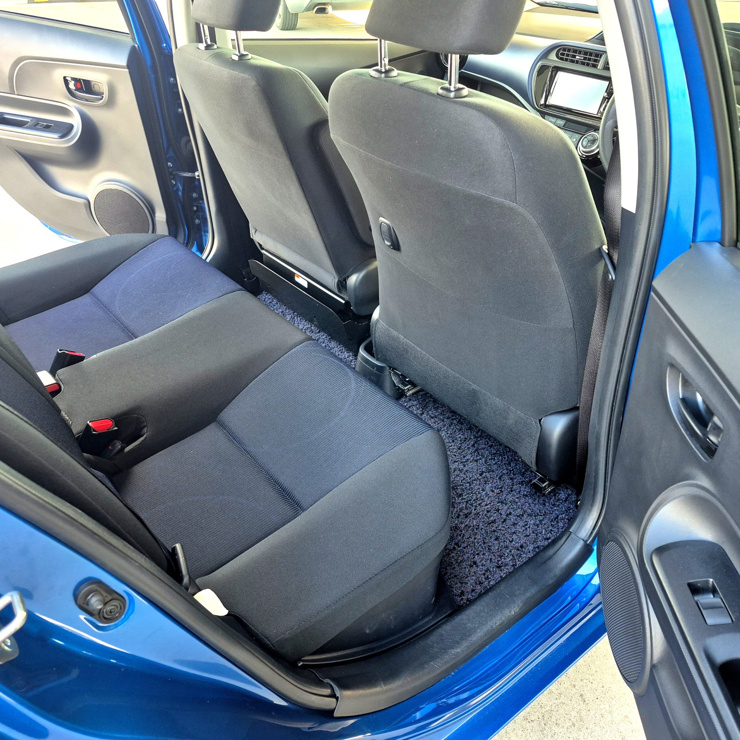 
								2016 Toyota Aqua HYBRID – 40 C full									